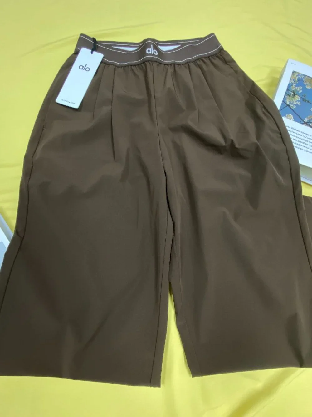 ALO Yoga espresso brown